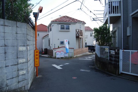 探偵のスキルが求められる住宅街での張り込み