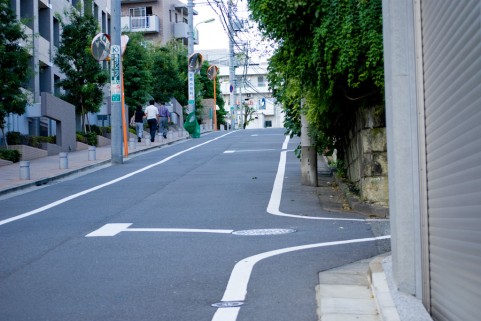 バレない、見落とさない張り込み。関係先もいろいろ